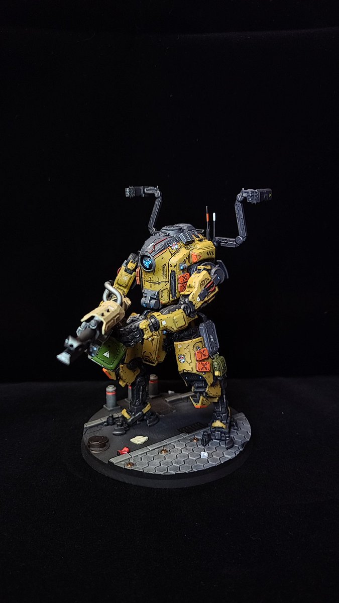 HobbieTS's tweet photo. Took me a couple weeks, but the Tone is finally complete.

#titanfall #titanfall2 https://t.co/FSoZuSM6BC