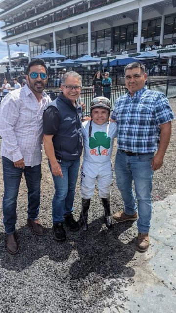 joesantos_33's tweet photo. Jorge Hernandez takes the 4th @MonmouthPark aboard My Mamba! Thank you to Mario Serey Jr. and his team for the win. Special appearance from Jose Abdon Santos Leon fresh off his trip from Chile! https://t.co/b3w2tBoCqR