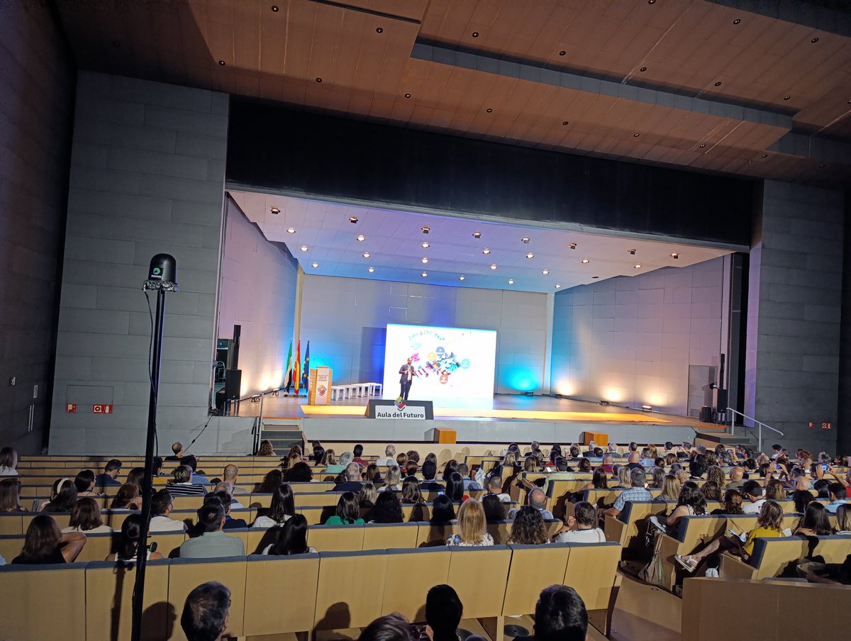 AuladelFuturoEs's tweet photo. El VI Encuentro de Embajadores del Aula del Futuro #España
se ha celebrado el 6-7 Junio 2024 en el Palacio de Congresos de Mérida
@educaINTEF
 #IIIJornadaFinalAdFE 
#VIEncuentroEmbajadoresAdF
@fcl_euschoolnet @educaciongob https://t.co/oBVaLGy9Hr