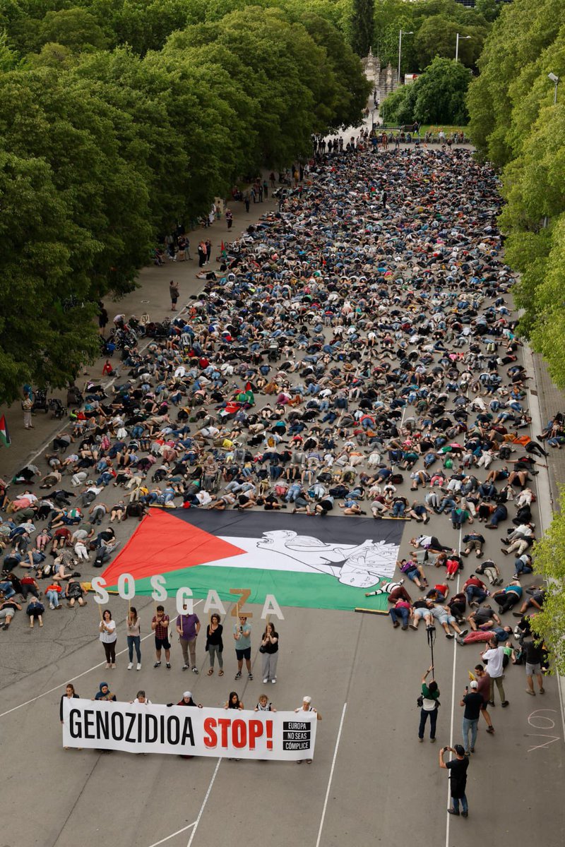 sahouraxo's tweet image. Wow.

Bilbao, Spain, rallied in MASSIVE numbers in support of Palestine, calling for an end to Israel’s genocide in Gaza.

🇵🇸🇵🇸🇵🇸🇵🇸🇵🇸🇵🇸🇵🇸🇵🇸🇵🇸