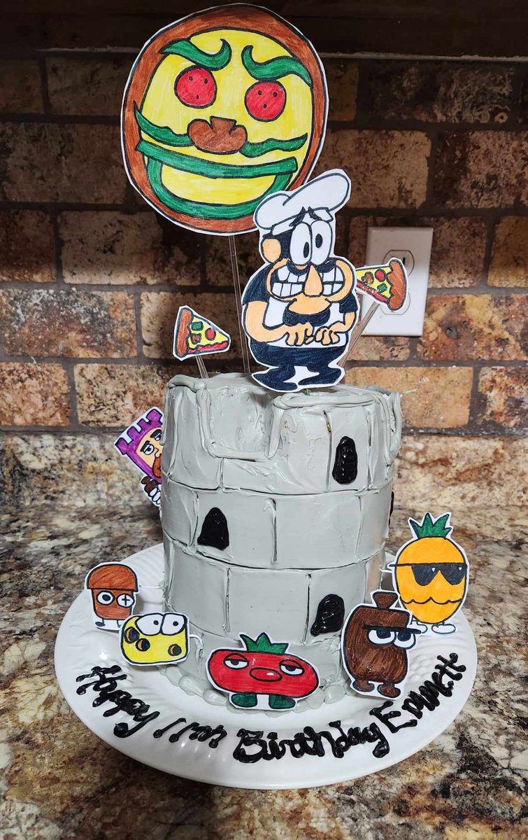 dcabe82's tweet photo. @PizzaTowergame this is a cake and a poster my wife made for our 11 year old son Emmett birthday!! https://t.co/TPtGakBIvQ