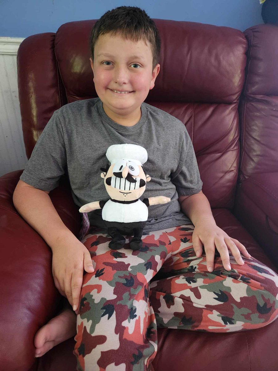 dcabe82's tweet photo. @PizzaTowergame this is a cake and a poster my wife made for our 11 year old son Emmett birthday!! https://t.co/TPtGakBIvQ