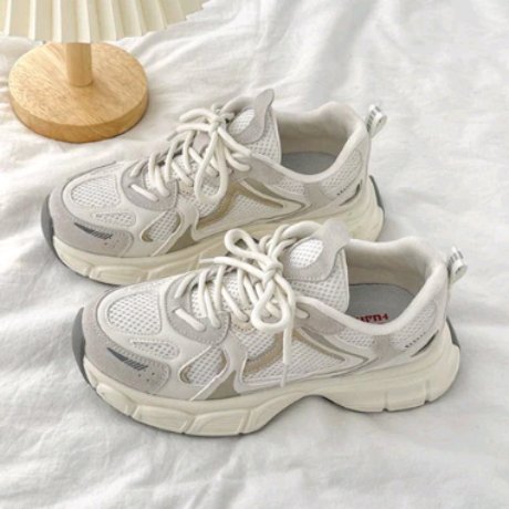 AntonPea5's tweet photo. Cek KOII sepatu sneakers putih wanita perempuan olahraga kekinian korea sekolah sport cewek kets dengan harga Rp69.800. Dapatkan di Shopee sekarang! https://t.co/ZC6L632O3l https://t.co/EWithC4ECl