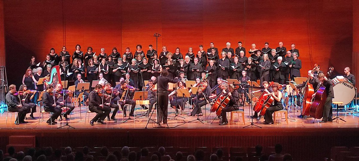 comudelleida (@comudelleida) on Twitter photo 🎻<a href="/CoralShalomCat/">Coral Shalom</a>, 50 anys de cant, cultura, aprenentatge, companyerisme...
🎉Ho celebren amb un Elogi a la Pau, fent honor al seu nom i a un esperit pacifista avui tant necessari!
Felicitats per un concert extraordinari 👏👏👏 🎻<a href="/CoralShalomCat/">Coral Shalom</a>, 50 anys de cant, cultura, aprenentatge, companyerisme...
🎉Ho celebren amb un Elogi a la Pau, fent honor al seu nom i a un esperit pacifista avui tant necessari!
Felicitats per un concert extraordinari 👏👏👏