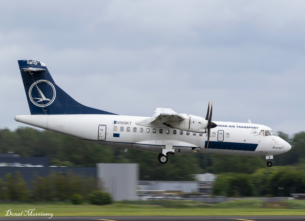 birrlad's tweet photo. Arriving @ShannonAirport this evening on a fuel stop ex Tarom @ATRaircraft 42-500 N569KT on delivery to @interCaribbean_.
#avgeek #aviation #airline #atr #tarom #interCaribbean #shannonairport #planespotting https://t.co/CUzAj0bE2t