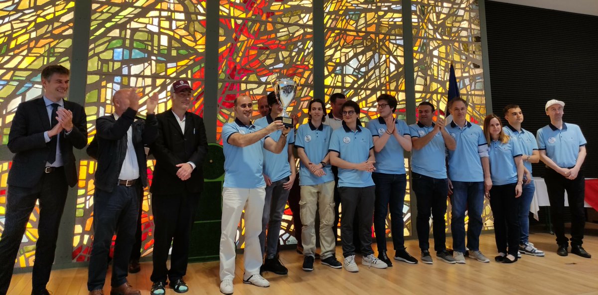 🏆 Bravo à l'équipe de #Chartres, qui remporte à domicile le Top 16, Championnat de France des clubs d'#Échecs ! 👏👏
🥈 #Bischwiller termine à la 2e place.
🥉 #Asnières monte sur la 3e marche du podium.
Retrouvez tous les résultats sur echecs.asso.fr/Actu.aspx?Ref=…