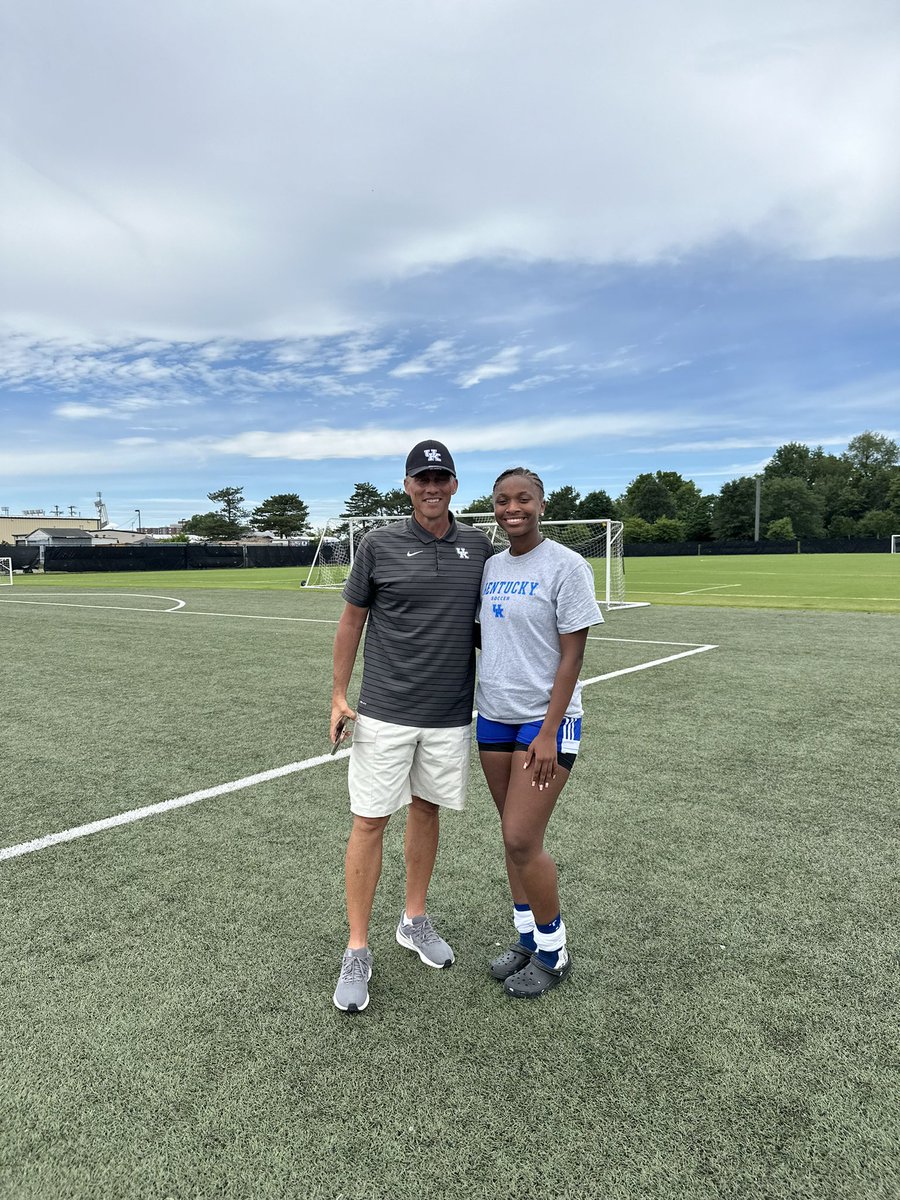 KyleighWard24's tweet photo. Thank you @UKWomensSoccer and @UKCoachFabiano for hosting today’s camp!! https://t.co/coq2WElgJ7