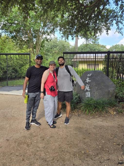 SpeakingSingles's tweet photo. People from the club went to the Japanese Garden today. It looked tranquil there. https://t.co/UzJRqrgmi5