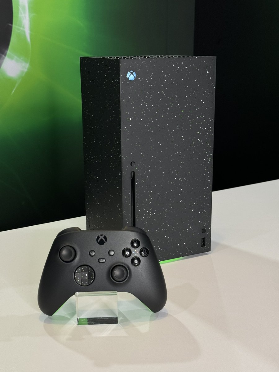 ijustine's tweet photo. First look at the 3 new @xbox consoles announced today! 

Xbox Series X Digital Edition 1TB Robot White - $449.99
Xbox Series S Robot White - $349.99
Xbox Series X 2TB galaxy Black Special Edition - $599.99

#xboxshowcase https://t.co/0bYER3hvbL