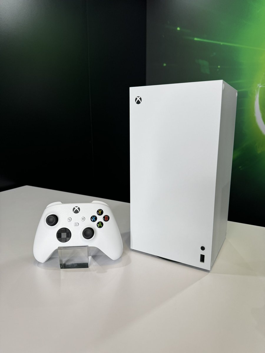 ijustine's tweet photo. First look at the 3 new @xbox consoles announced today! 

Xbox Series X Digital Edition 1TB Robot White - $449.99
Xbox Series S Robot White - $349.99
Xbox Series X 2TB galaxy Black Special Edition - $599.99

#xboxshowcase https://t.co/0bYER3hvbL