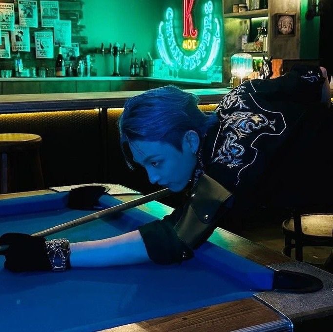 bouncy hongjoong im on my KNEES