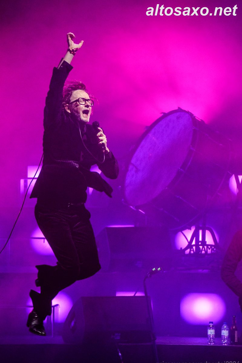 AltosaxoMusic's tweet photo. Jarvis Cocker of PULP performs live at Primavera Sound Porto 2024 at Parque da Cidade do Porto in Portugal on June 8, 2024. #PULPband #PrimaveraSoundPorto
ALTOSAXO Music Apparel
https://t.co/BQvVWUowwb https://t.co/cE81aLxTbR