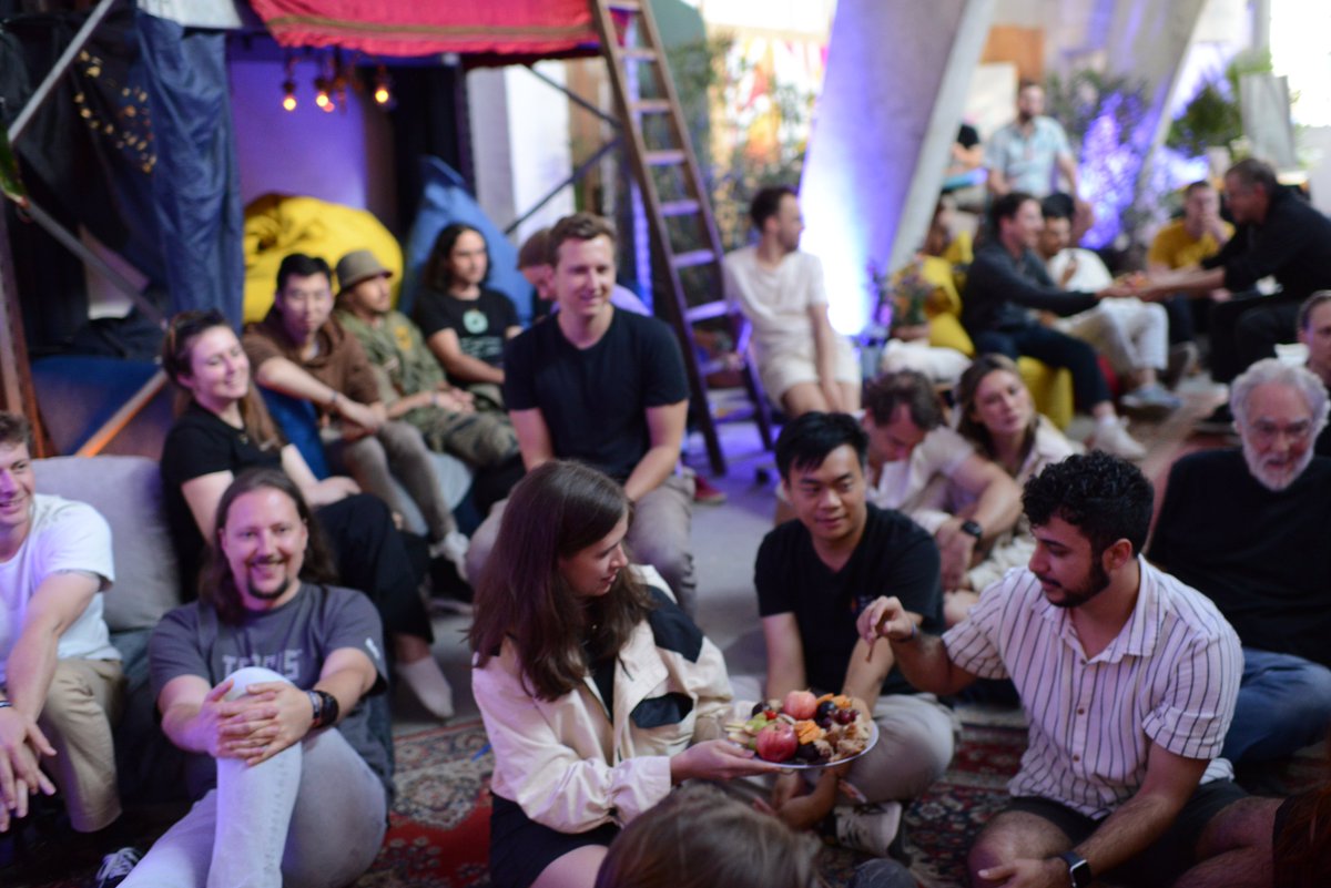 JoinFutura's tweet photo. Just kicked off ZuBerlin and we're over the moon with all the wonderful people we've met and the amazing vibes flowing around! 💫 🌿 🌈
🤗 We're so grateful for having you here, thanks for bringing such good energy, and we can't wait to meet and connect with more of you in the next two weeks - it's going to be a blast! ✨