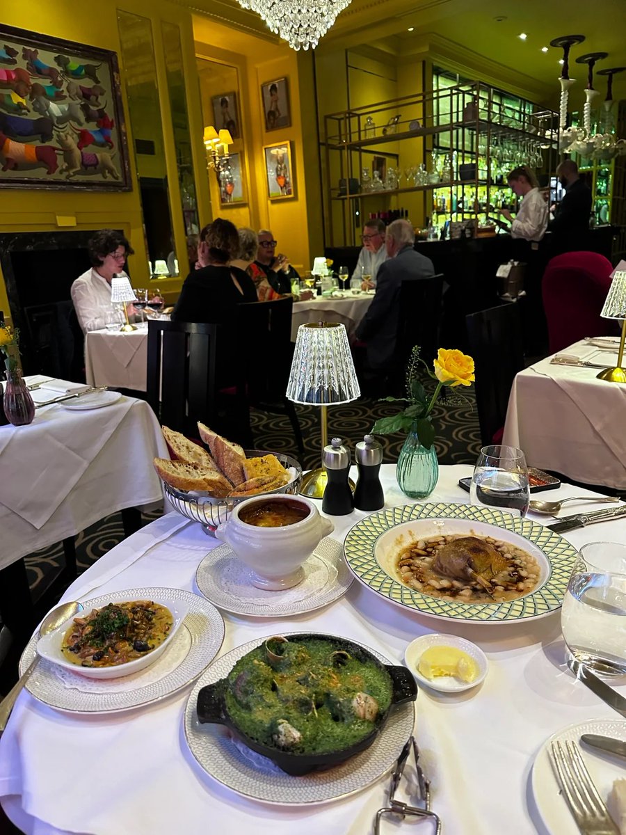 fudgepop77's tweet photo. Feast your eyes on this delicious dinner spread. https://t.co/pdOIZ0XW6c