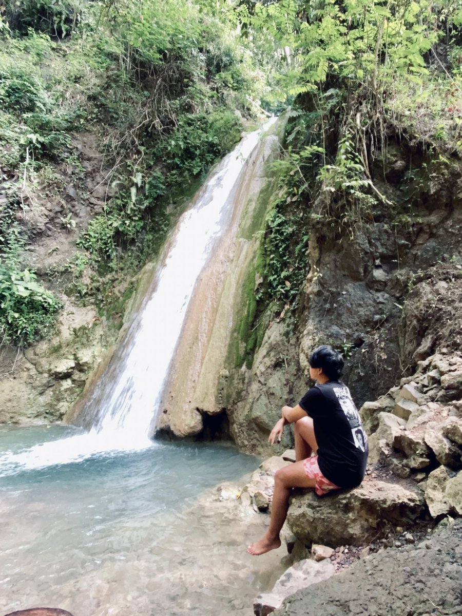 ardiwejas__'s tweet photo. dalam tema air terjun pengantin? https://t.co/gUUx7PhUJa