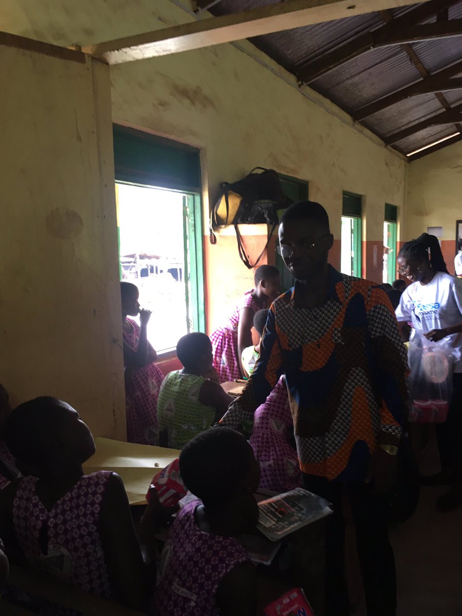 TheClearVoice_'s tweet photo. On Tuesday 28th May, 2024 I joined the Wacoms of NASPA STMA and FASSA (TTU) Wocom to celebrate Menstrual Hygiene Day and donate Sanitary products to Two JHS schools in the constituency. 
#MenstrualHygieneDay https://t.co/5bBgWe8Wx4