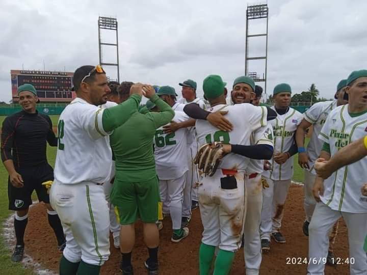 eumelin5's tweet photo. Felicidades para nuestros #Vegueros  🤜🤛💥Victoria #44!! 💯🇨🇺
#TierraDeCampeones 
#PinarXNuevasVictorias ✊ https://t.co/u5WXZSauox