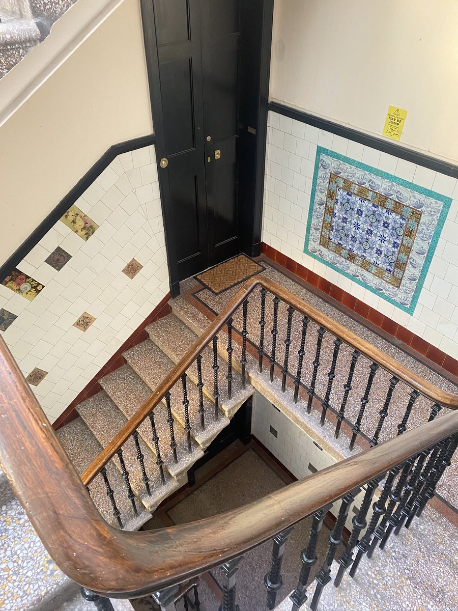 TnmntTiles's tweet photo. #Clydebank #GreaterGlasgow.
#Tenement #tiles #Scotland #Scottish #Archive #architecture #traditional #heritage #WallyClose #Tilehunt #glasgowphotography #glasgowlife #scottishphotography #entrance #HiddenGlasgow #HiddenScotland https://t.co/kEgeqYmlYx