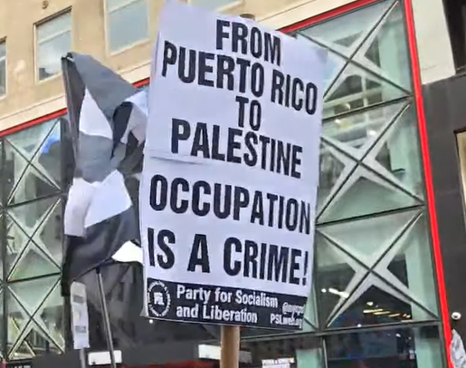 KayHusky29's tweet photo. Taken from a livestream of the Puerto Rican day parade, we stand beside Palestine 
🇵🇷🤝🇵🇸 https://t.co/VNKQQwZ6dg
