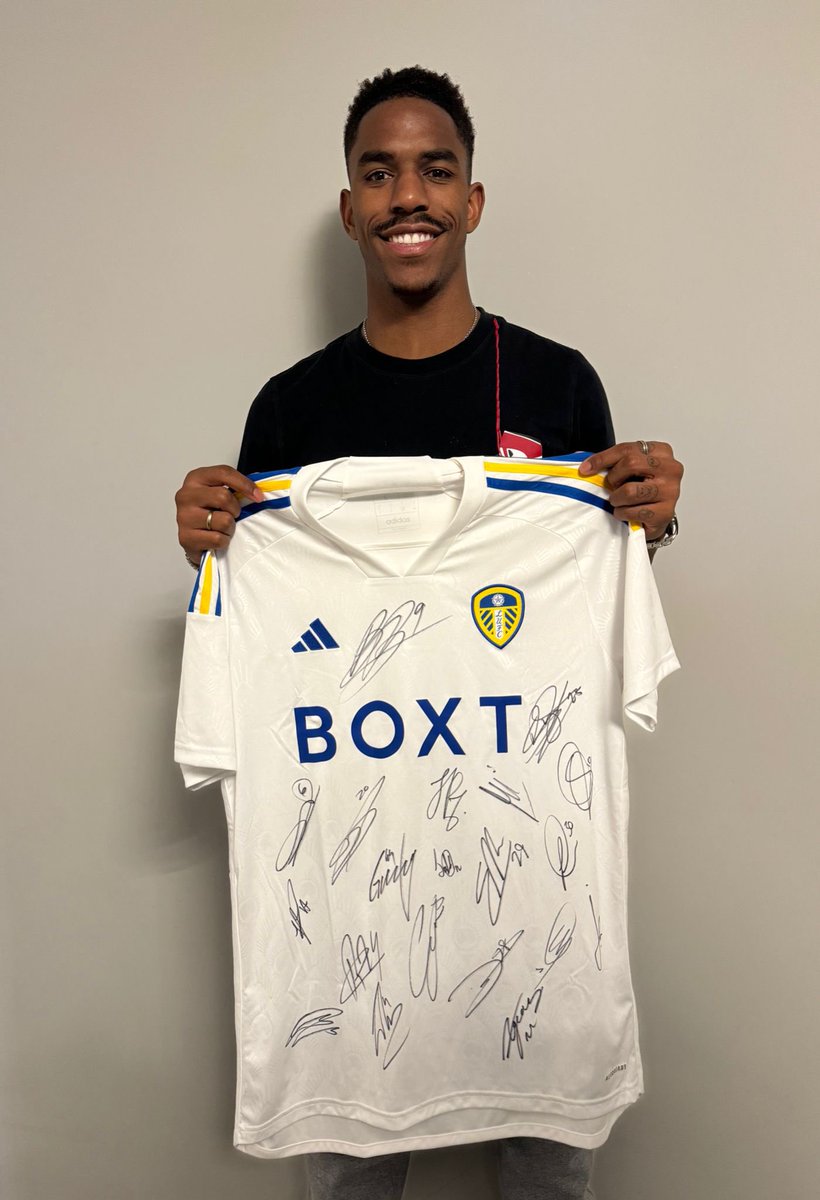 Last day to have a chance of winning a signed shirt from the whole squad including myself. And the most important to help Adán, a small contribution from all of you can make the difference for him! Thank you 🙏🏾

justgiving.com/crowdfunding/s…
