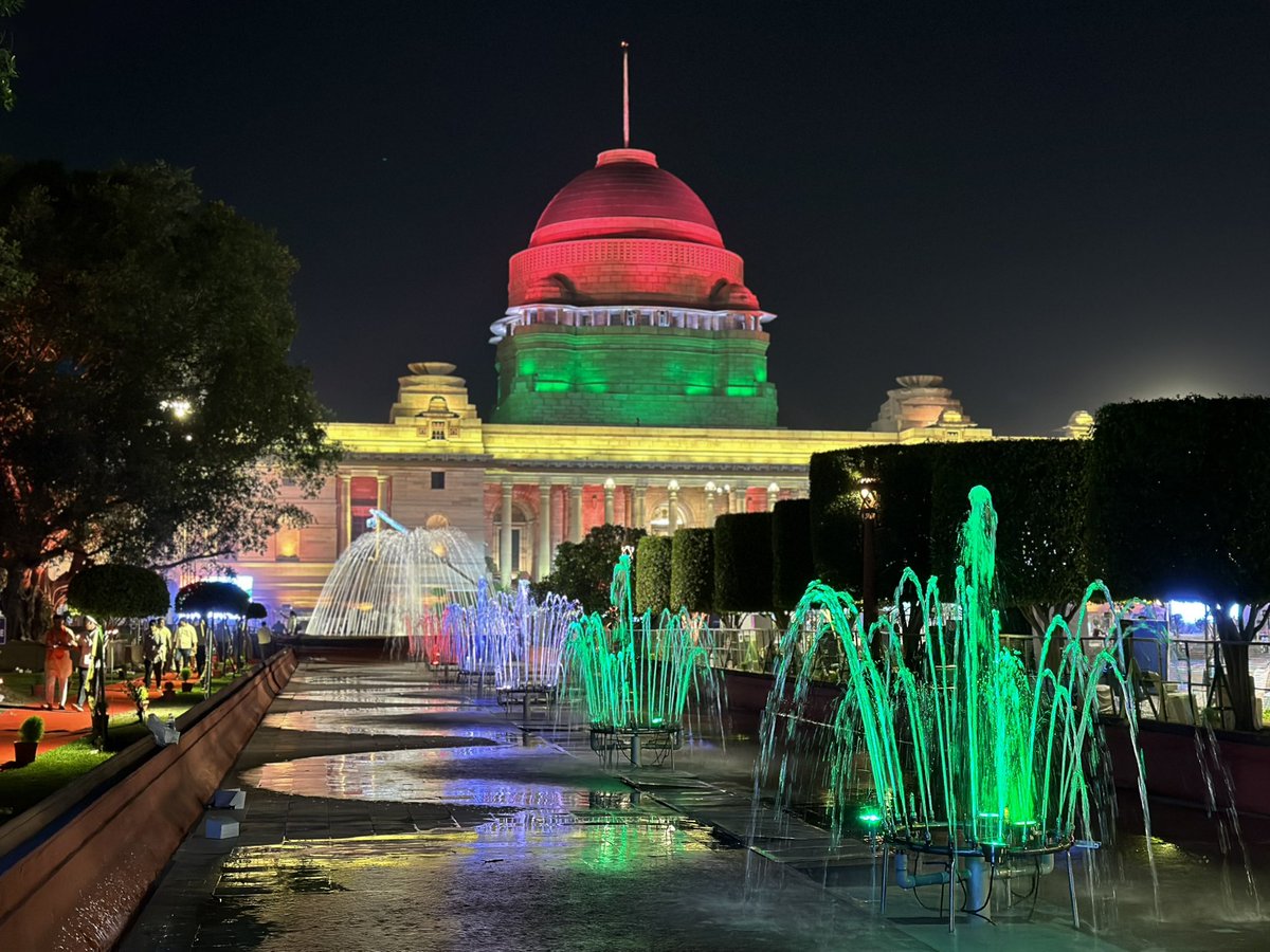 ShombiSharp's tweet photo. A privilege to witness the swearing-in of the Prime Minister &amp; Union Council of Ministers of India at Rashtrapati Bhawan, the Presidential Palace. Looking forward to continued strong partnerships for peace &amp; sustainable prosperity with the new Government of India #SDGs! 
🇮🇳🇺🇳🌏 https://t.co/3UQDyZNPyQ