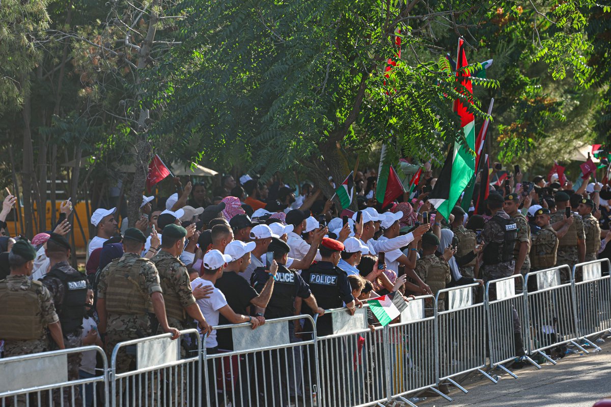 The Red Motorcade surrounding Their Majesties King Abdullah II and Queen Rania Al Abdullah’s procession as it heads to the national event held to mark the #SilverJubilee, on the 25th Accession to the Throne Day
#Jordan