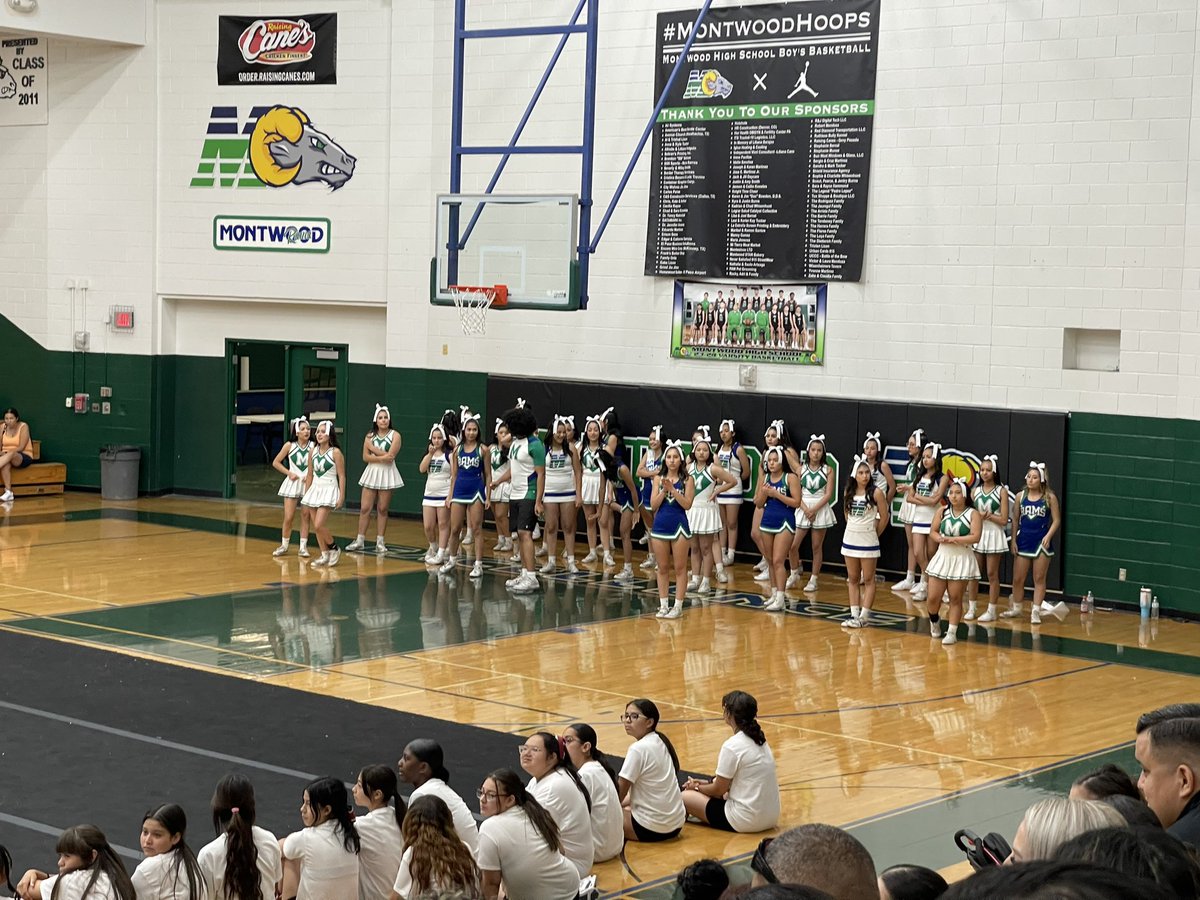Slider_Middle's tweet photo. Spent this weekend supporting our #PrideInEveryStride  &amp; @MontwoodHS summer cheer camps. Shout out to our MHS feeder for giving back to our school communities. Thank you to cheer Coach Alvarez &amp; Coach Croyle.  #Excellence #TeamSISD https://t.co/ZR2aAQVcYN