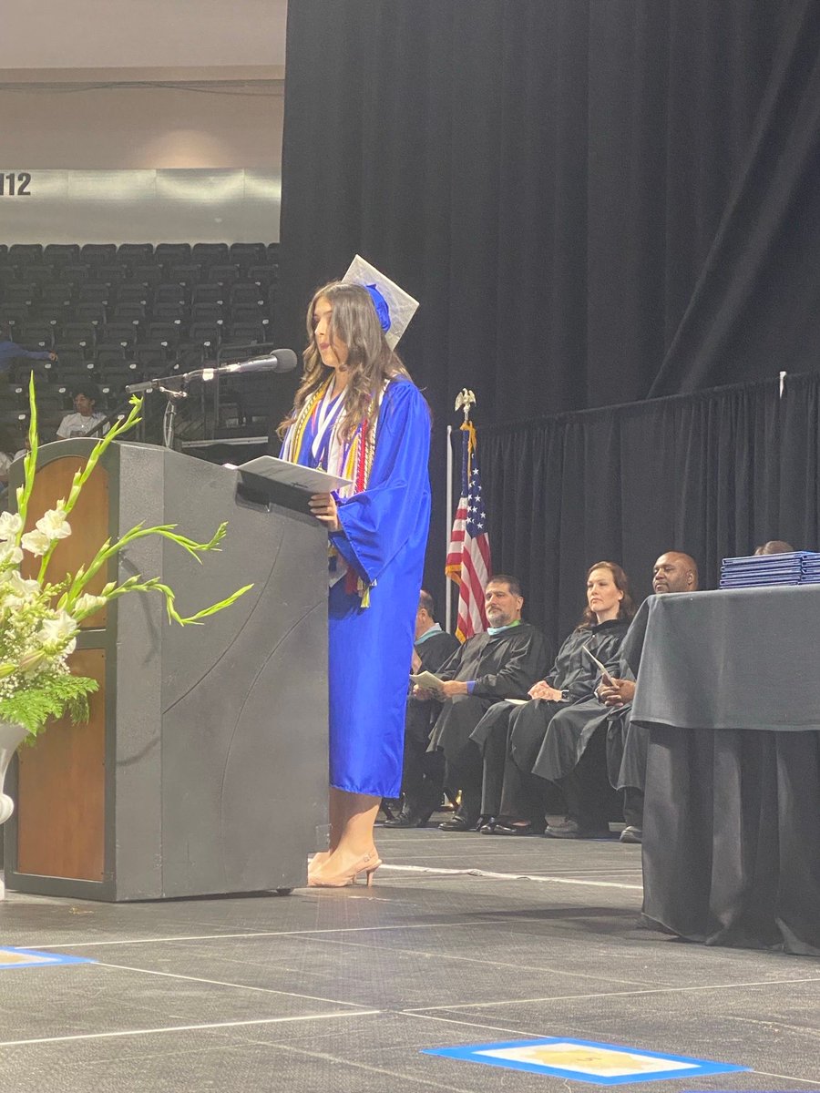 FWPS210's tweet photo. Keep soaring to new heights! Congrats, FWHS #Classof2024 graduates! π¦
@federalwayhigh #EagleGrad https://t.co/X1cOqP5ACl