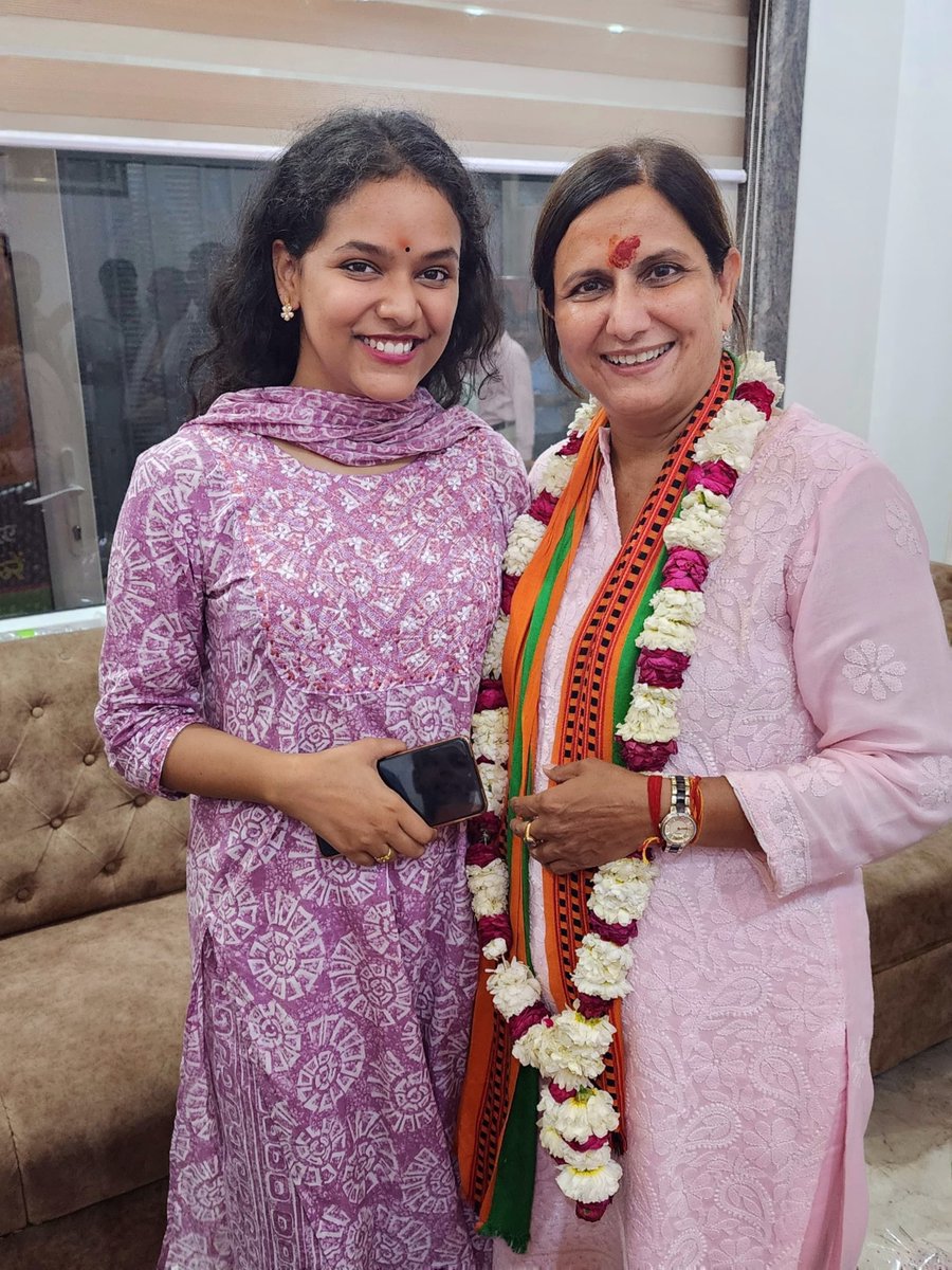 tejaswisingh_'s tweet photo. Representative of West Delhi: Witnessing the world's largest general election through training and contributing to Ms Kamaljeet Sehrawat's campaign was an honour.
Glad as I can now watch and assist Ma'am in working towards translating her manifesto into real-tangible development. https://t.co/8PXIZjbyHw