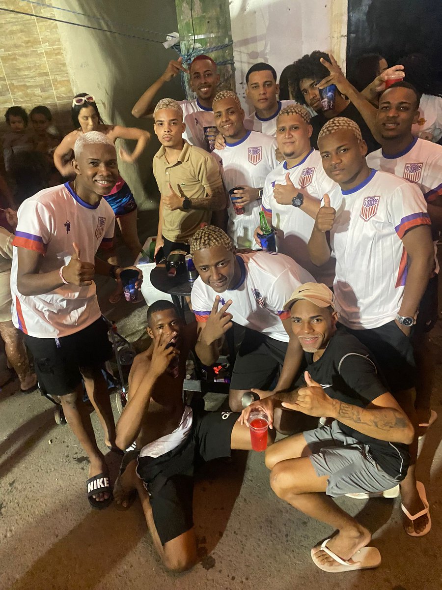 OsOdiados2025's tweet photo. Obrigado a todos os envolvidos, rapaziada de todas as turmas que vieram satisfação total, tiraram muita onda… É apenas o começo de uma gestão inteligente! Pintura do muro e bailão do ódio 🎭🇺🇲💥🥋 https://t.co/mS7zruTuZx