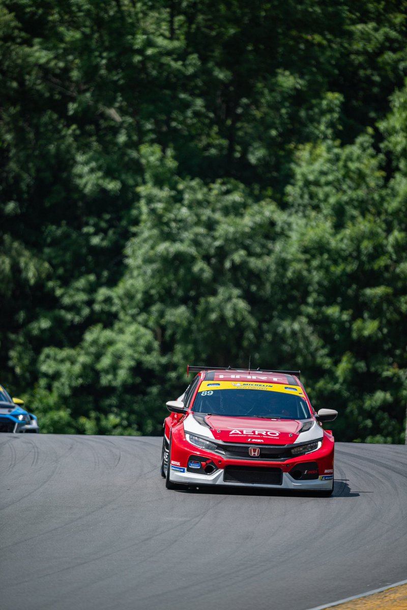 Gilsinger takes over from Chambers in P8. Just over 1 hour remaining here at <a href="/Mid_Ohio/">Mid-Ohio</a>. We are back to GREEN! 

#IMSAatMO #89Nice #HART