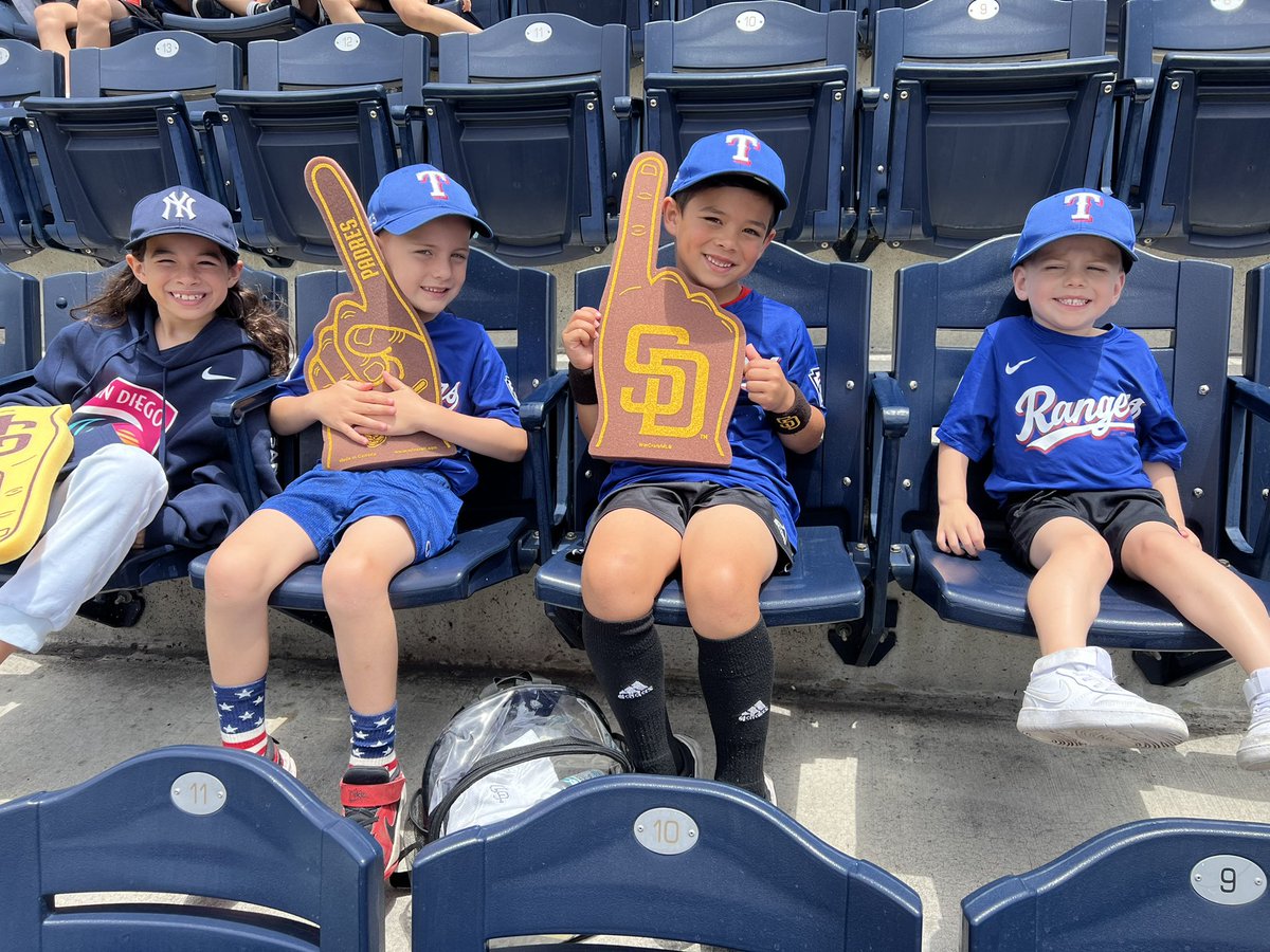 kelly_biele's tweet photo. #ForTheFaithful ⚾️ https://t.co/MgkidfSkzK