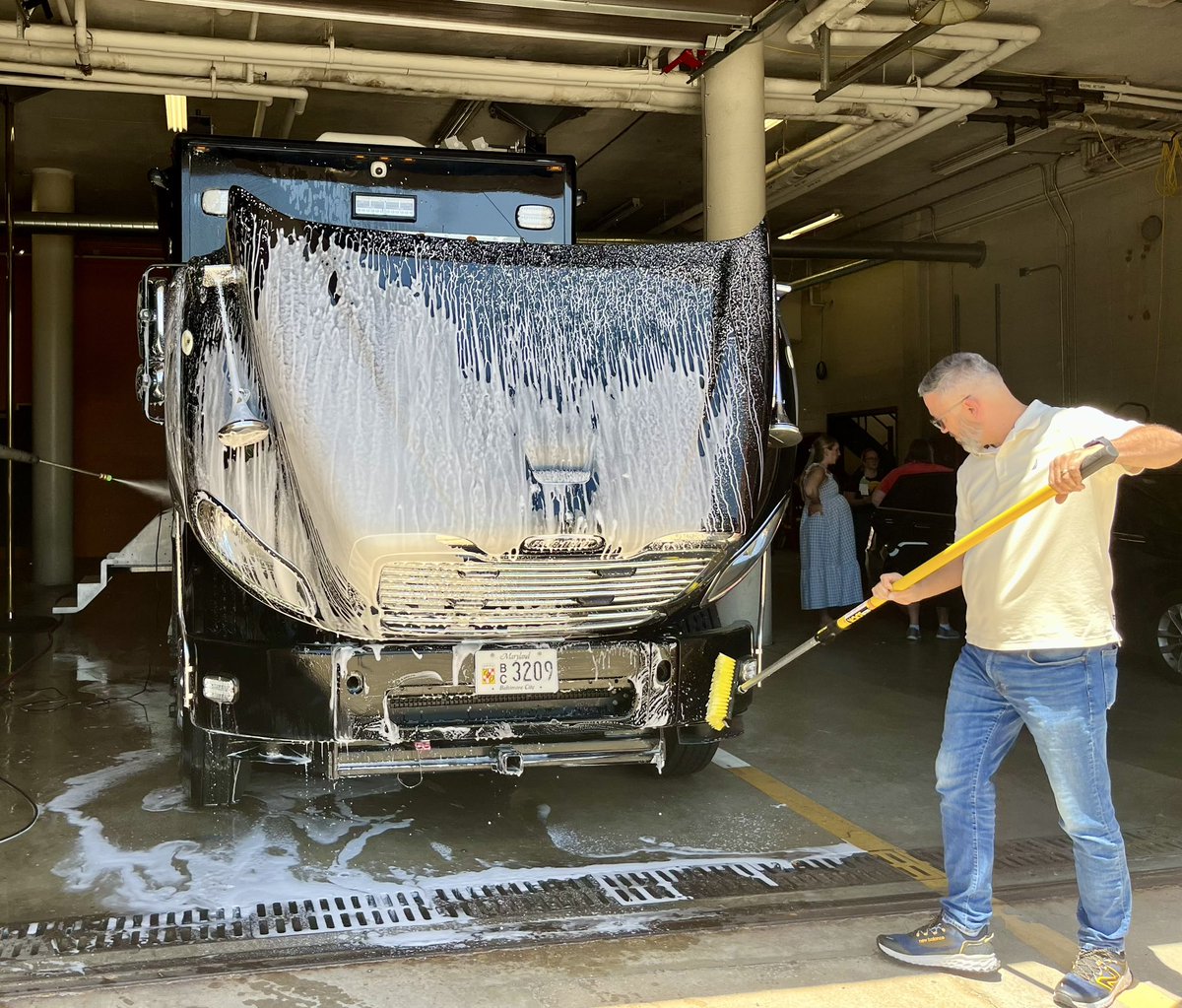 BaltimorePolice's tweet photo. BPD’s Special Operations Section prepares the Command Vehicle for its appearance at Ohr Chadash Academy’s Big Truck Day on June 10. Foxtrot is also expected to be on site.
#BPDrelationships
#publicsafety
#publicsafetyvehicles
#BPDSOS
#communitypolicing https://t.co/WTqwOMjBwb