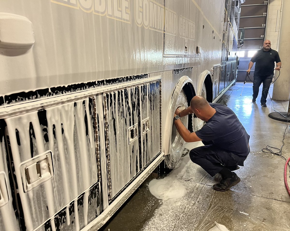 BaltimorePolice's tweet photo. BPD’s Special Operations Section prepares the Command Vehicle for its appearance at Ohr Chadash Academy’s Big Truck Day on June 10. Foxtrot is also expected to be on site.
#BPDrelationships
#publicsafety
#publicsafetyvehicles
#BPDSOS
#communitypolicing https://t.co/WTqwOMjBwb