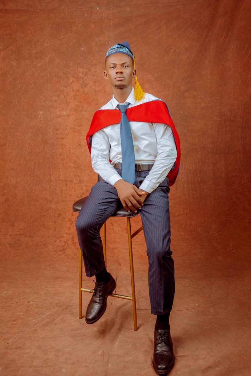 Israel0531's tweet photo. @LASUOfficial #LASU27thConvocation https://t.co/9EhwFIoBLl