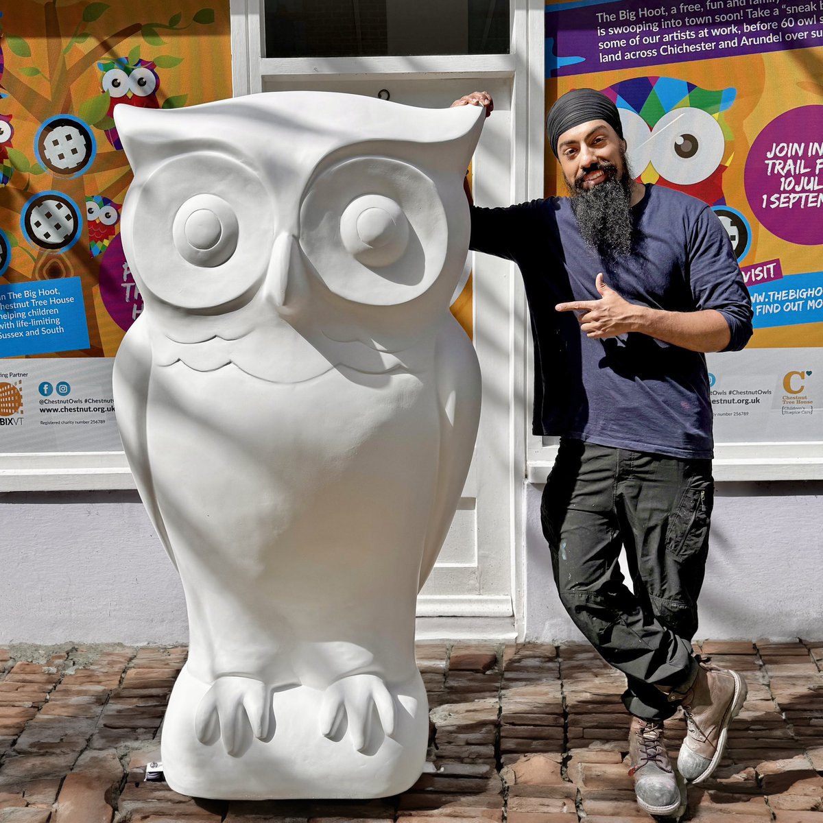 MrASingh's tweet photo. I was recently in Chichester for the first time having a HOOT of a time working on my latest sculpture commission for Chestnut Tree House! Really looking forward to revealing the final design. 🦉😃

#thebighoot #art #brumhour #craftbizparty #handmadehour #ukcraftershour https://t.co/MR1A3Qnat2