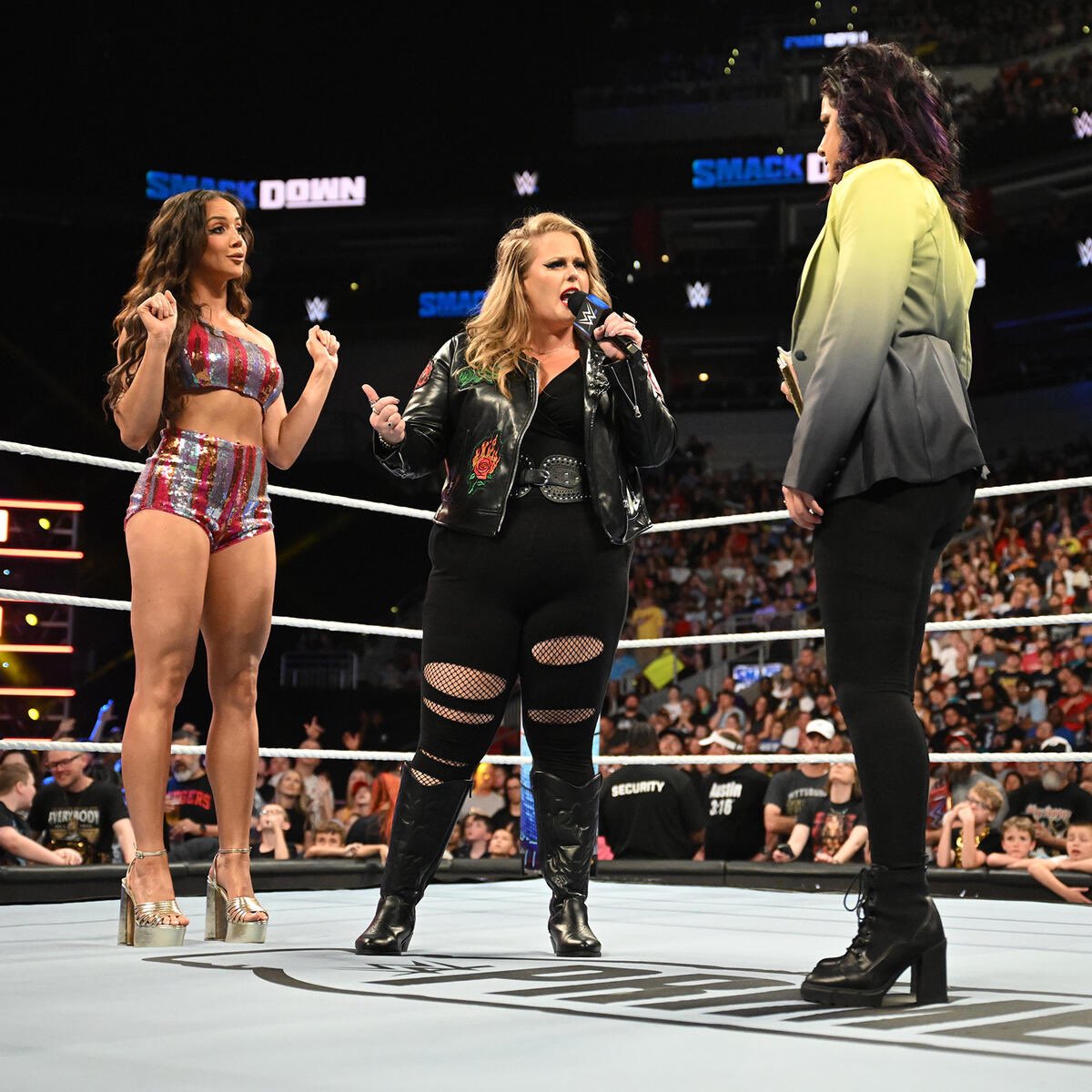 VirtueUponVogue's tweet photo. Piper is going to be your new champion! She’s going to be a bigger star than you’ll ever be!

#SmackDown https://t.co/vYADhXGwZk