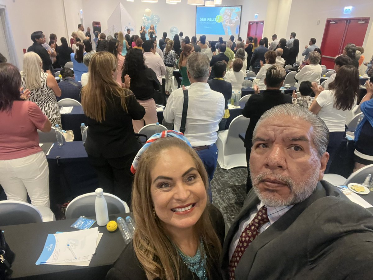 sandrapasos6's tweet photo. Felices en Escuela de Negocios Puebla, gracias por la hospitalidad, muy bendecidos de compartir este bello momento con todos ustedes #feliz #escueladenegocios #puebla #shelonabeloficial #grupomonarca🦋 https://t.co/laaUf5z3pA