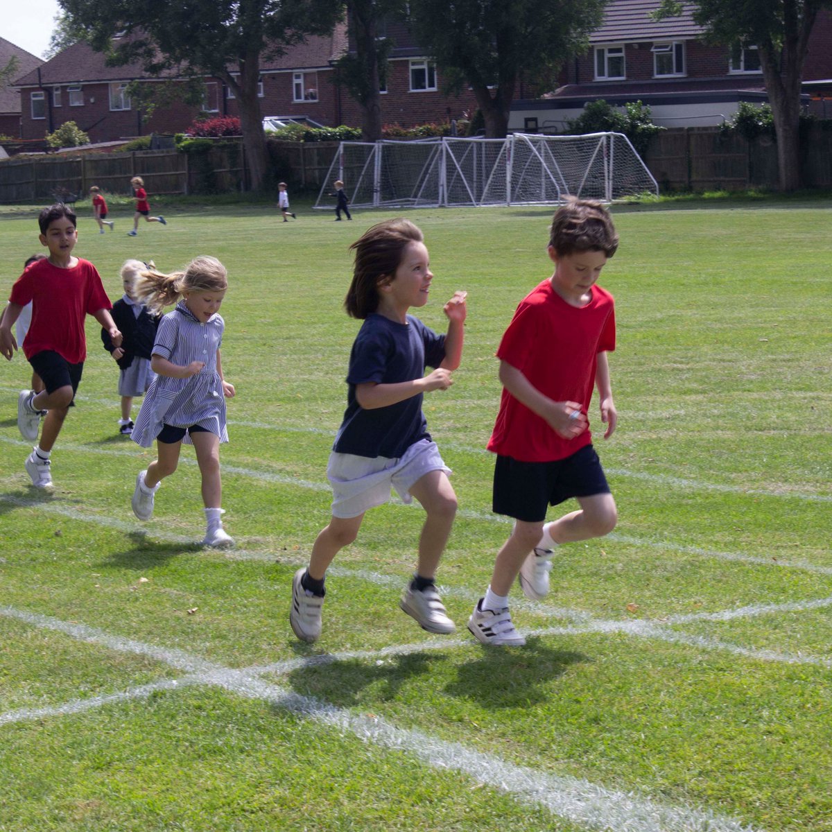 LancingPrepWthg's tweet photo. Our Nursery, Pre-School and Pre-Prep children ran 5 laps around the school field earlier this week for the Bannister Mile sponsored run. Well done to all of them; they did a fabulous job! #LPW #LancingPrepWorthing #BannisterMile #SponsoredRun https://t.co/pK909n6cU1