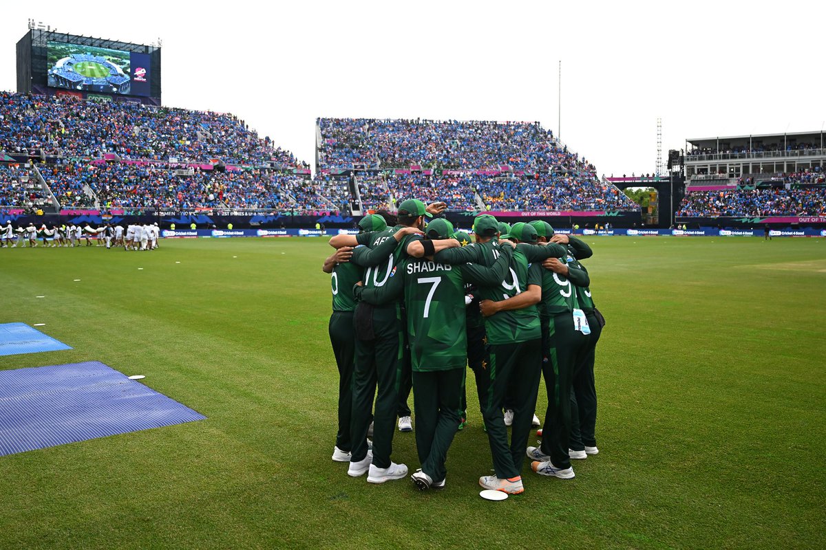 TheCineprism's tweet photo. A day without humiliation is a day wasted. #INDvsPAK https://t.co/E3AuKZn7S7
