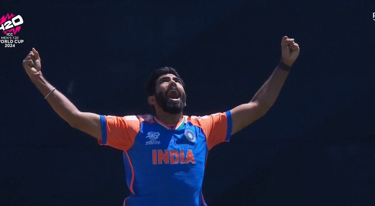 MSDian067's tweet photo. We have done it 🔥🔥🔥
What a performance from our bowlers absolutely brilliant 💥
#INDvsPAL https://t.co/kTMJWyxdXP