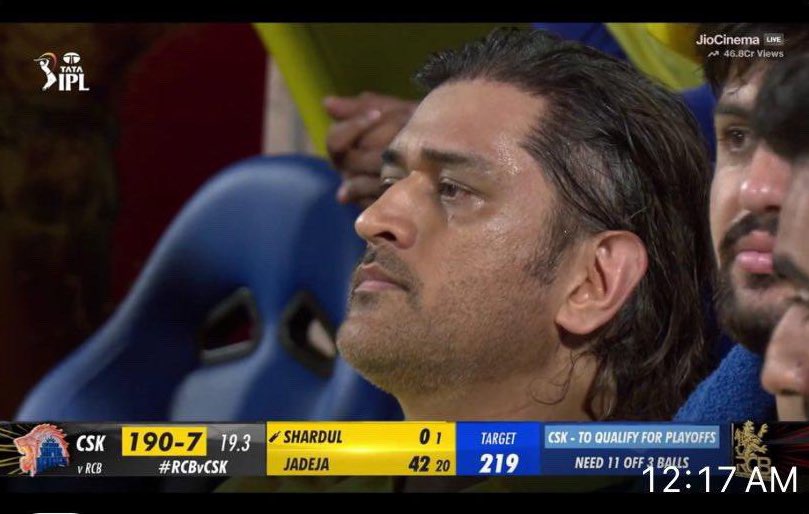 ADTI07's tweet photo. CSK fans right now 😭
#INDvsPAK https://t.co/KRlfv7XLX6