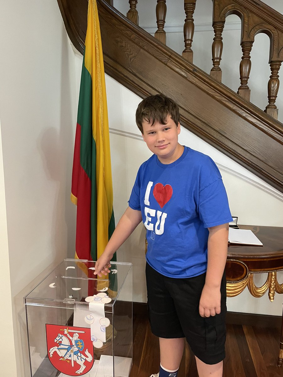 EUAmbUS's tweet photo. We voted! Have you?! There is couple of hours left for some of us. #EPElection #EveryVoteCounts https://t.co/s1A6Llv584