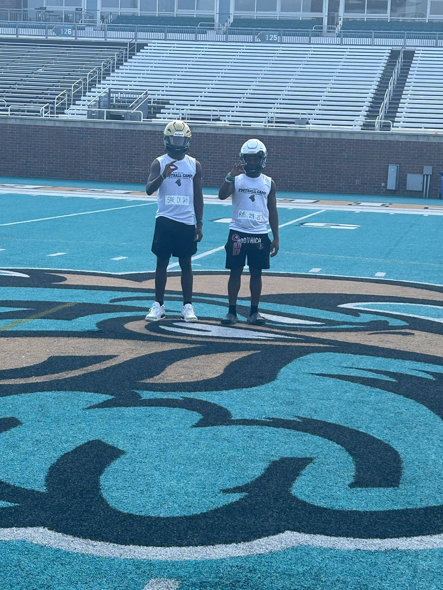 D1problems_'s tweet photo. I had a great time at the Costal Carolina camp 
@xdye21 @Coachtimbeck @RecruitGeorgia @On3Recruits @247Sports https://t.co/ime3VyDHNx