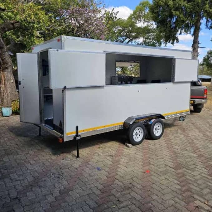 SanbleC's tweet photo. @redmarketsunday Mobile Kitchens for sale. Get yours today. Call App 0778932490. @iMisred #redmarketsunday @redmarketsunday https://t.co/fsWl8xjDFD