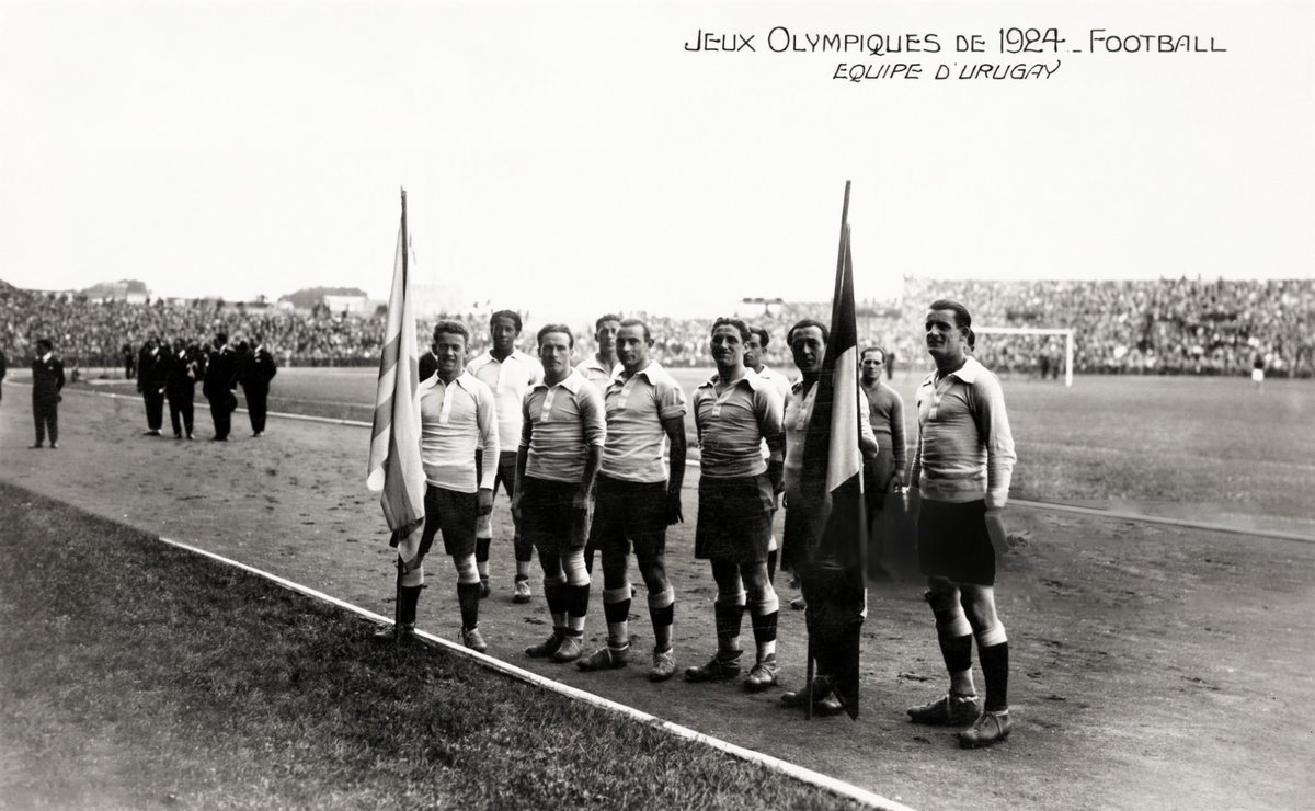 ⭐️ 𝟙𝟘𝟘 𝕒𝕟̃𝕠𝕤 𝕕𝕖 ℂ𝕠𝕝𝕠𝕞𝕓𝕖𝕤 ⭐️

🥇🇺🇾 A 100 años de la épica gesta de Colombes, compartimos este hilo donde repasaremos los antecedentes, el desarrollo y el legado de esta conquista que marcó a fuego la historia del Fútbol Uruguayo, con <a href="/Nacional/">Nacional</a> como abanderado y