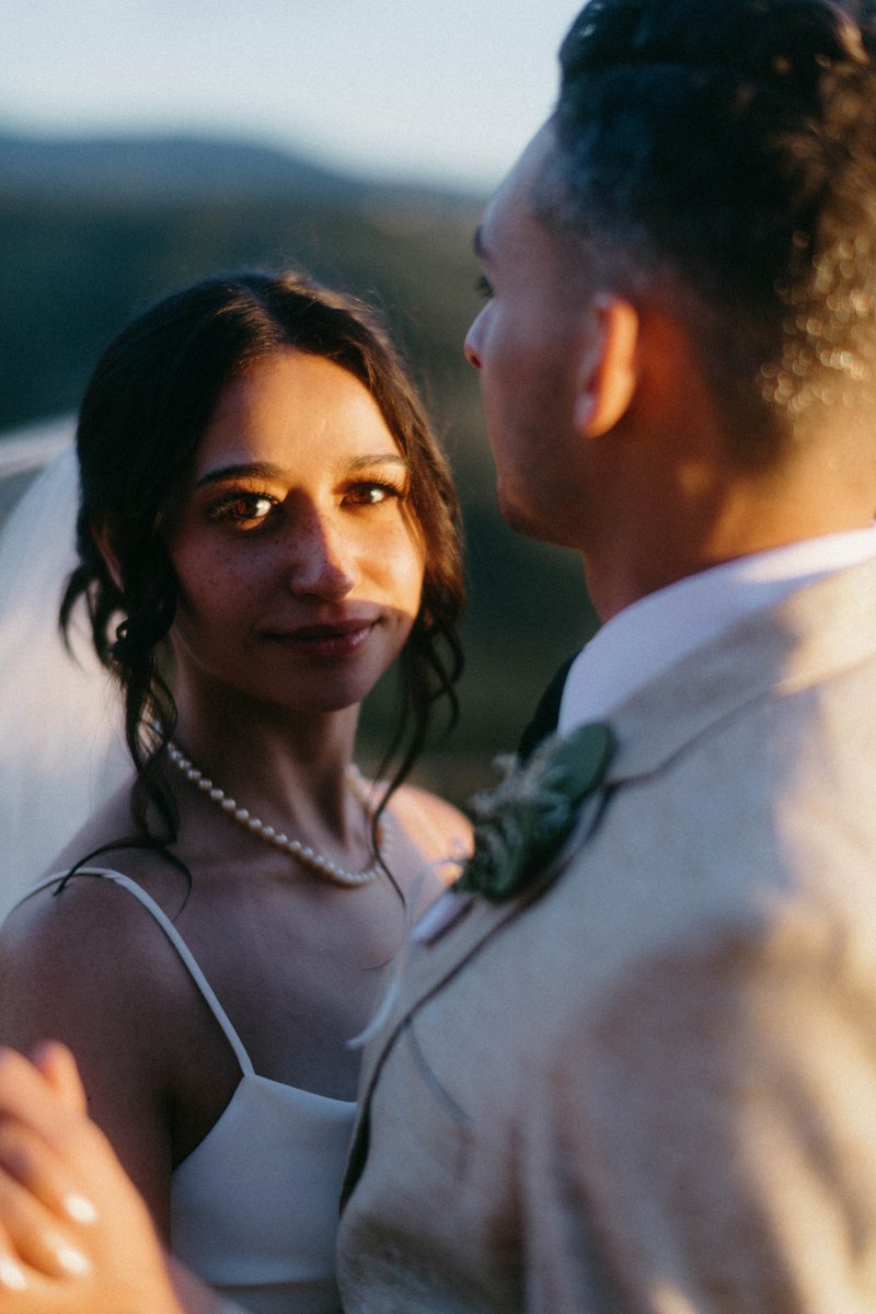 IsabelleAliciaa's tweet image. first round of photos from our 26-person, magical wedding in Giungano, Italy — a small town in the mountains 🤍🍋

🧵