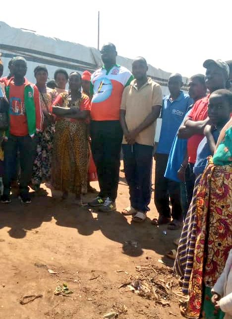 CnddFddNtahan's tweet photo. En tant que Président de l'association des Natifs de #Gatumba, MSc Ir @NijimbereFlori4, Secrétaire adjoint du @CnddFddNtahan, a visité #Matyazo ce dimanche 09/06/2024. Il a apporté un message de réconfort et d'espoir à la population de Gatumba, victime des inondations #Solidarité https://t.co/Srx1rjUGkV
