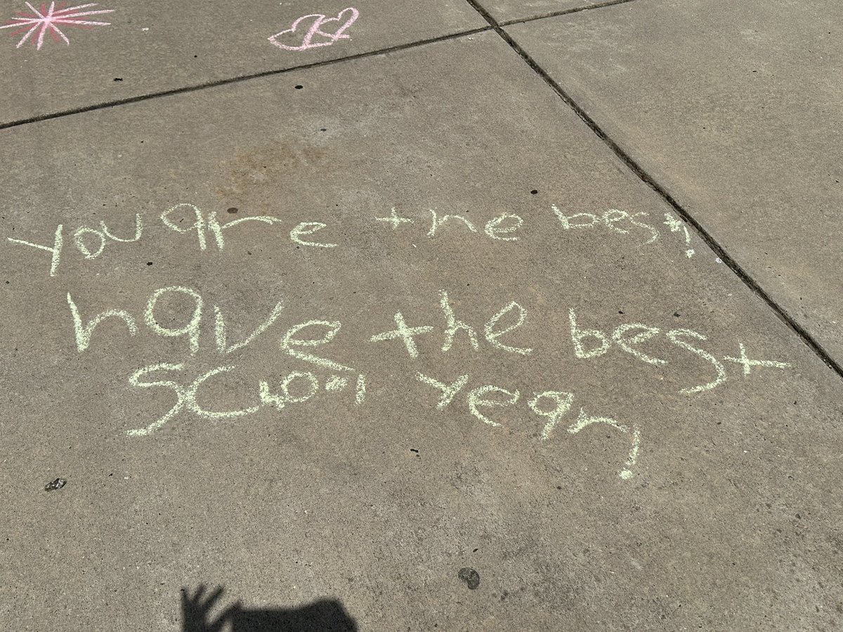 tinkerbelltrish's tweet photo. Come join us in chalking the walk! Send positive messages to our promoting 8th graders. https://t.co/5nunOIzJoE