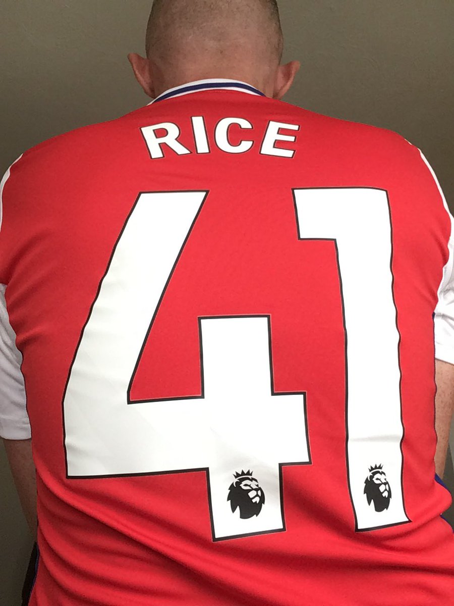 bond2365's tweet photo. After my first shirt went missing 🥲
I would now like to thank @Arsenal  as they had replacement shirt in under 
48 hours. So many reasons why I love this club 🔴⚪️ @_DeclanRice https://t.co/PaLk35KR3T